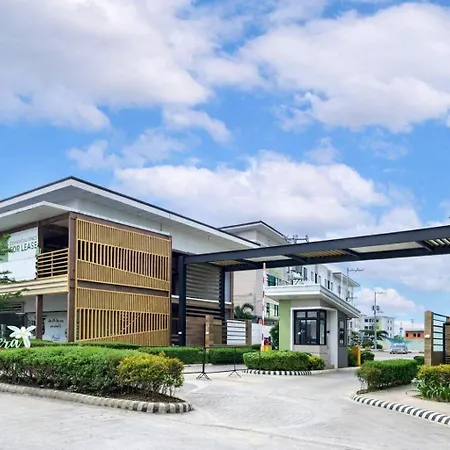 Near Airport Beach Swimmingpool Hotshower Noelevator Plumera Mactan Condo